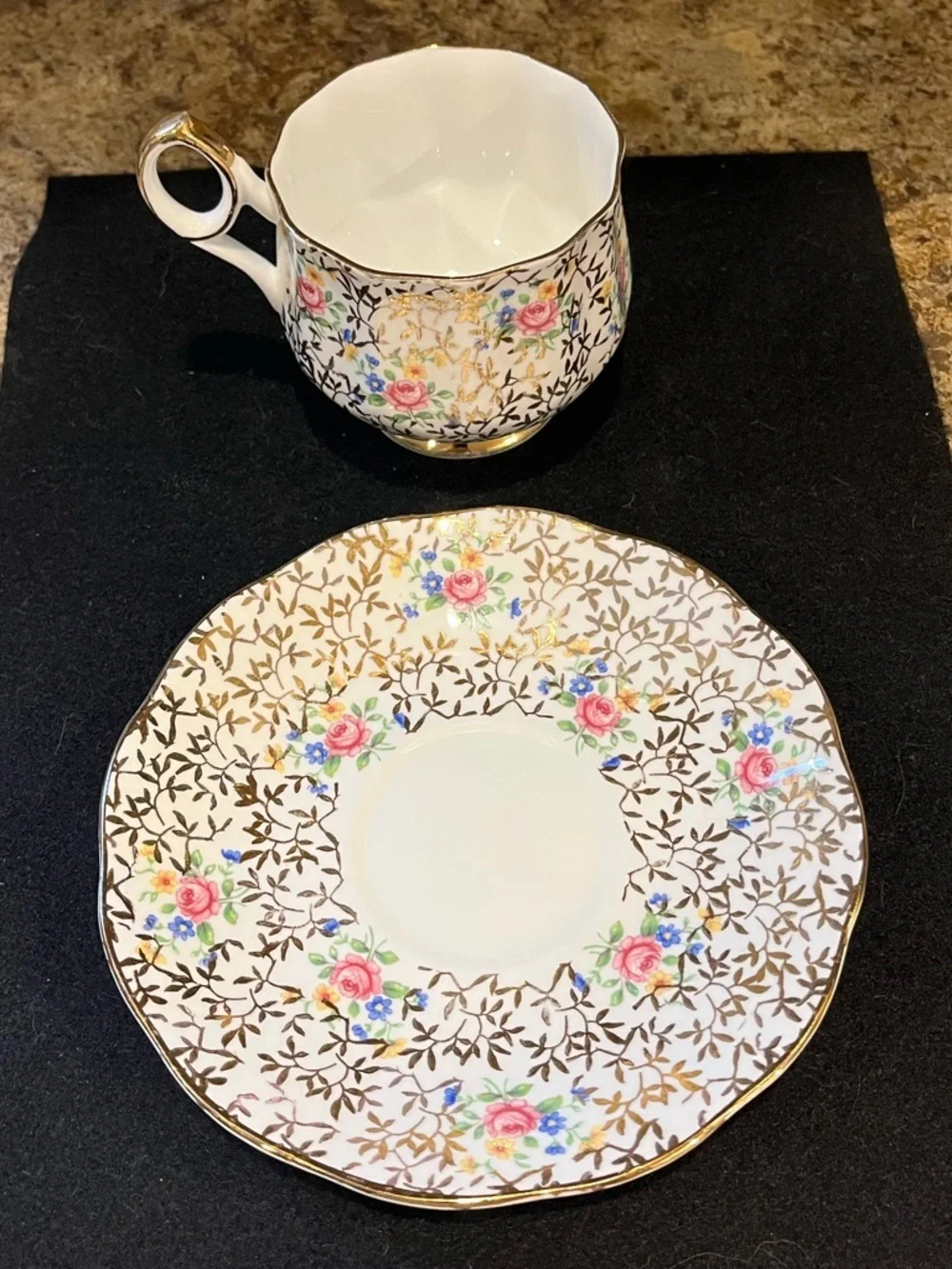 Vintage Elizabethan Dainty Floral and Gold Patterned Bone China Teacup & Saucer